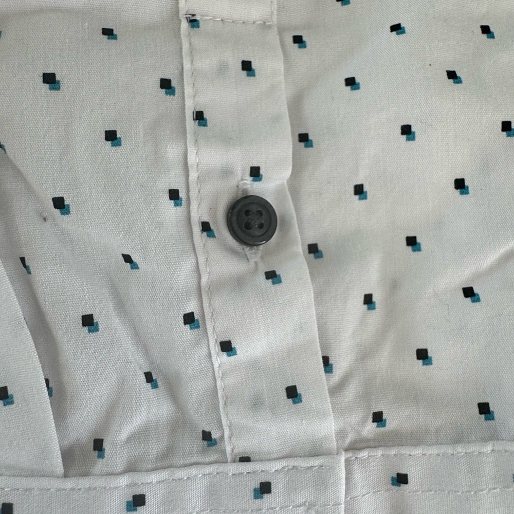 Van Heusen Boys' Long-Sleeve Dress Shirt L - Picture 3 of 5